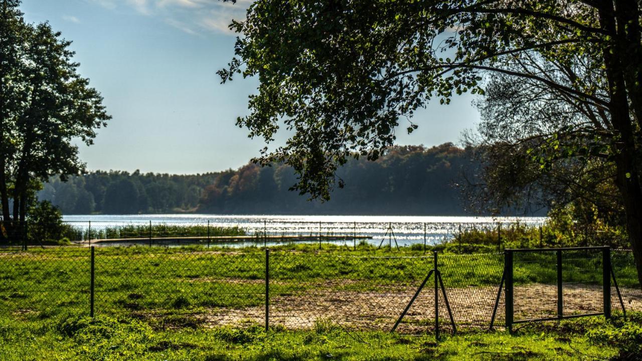 Domowy Zakatek Villa Tuchom Buitenkant foto