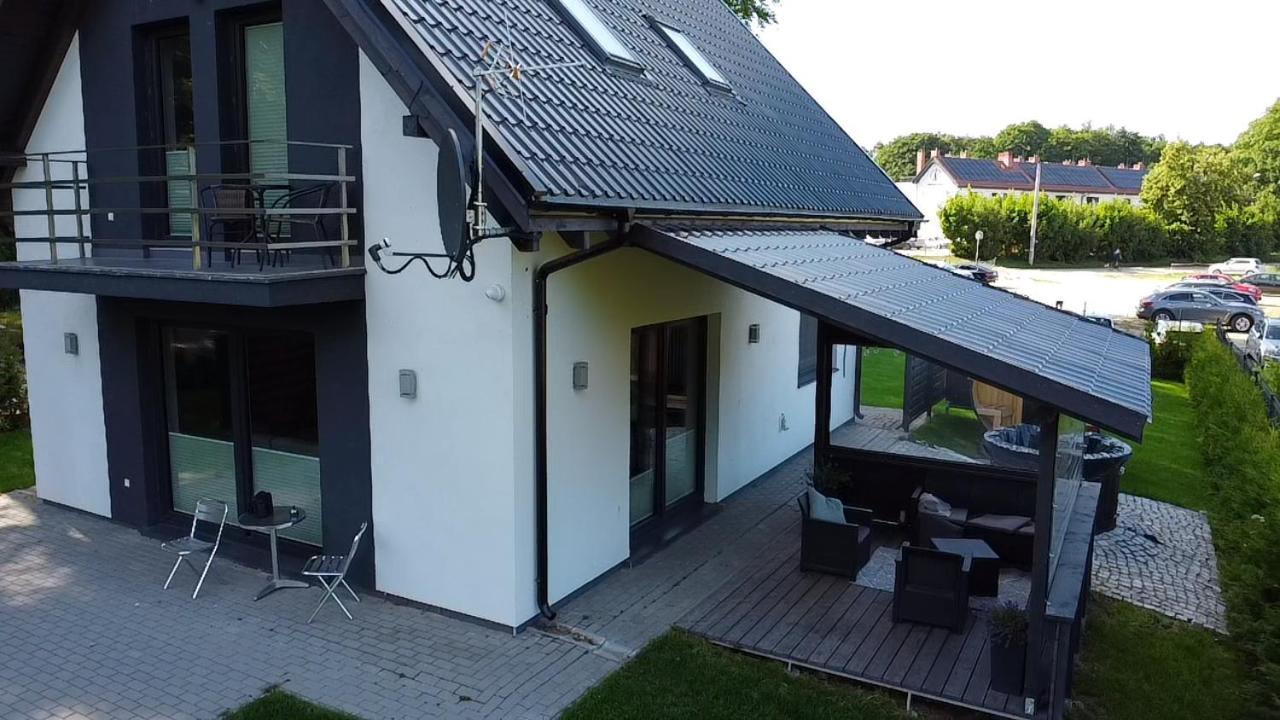 Domowy Zakatek Villa Tuchom Buitenkant foto