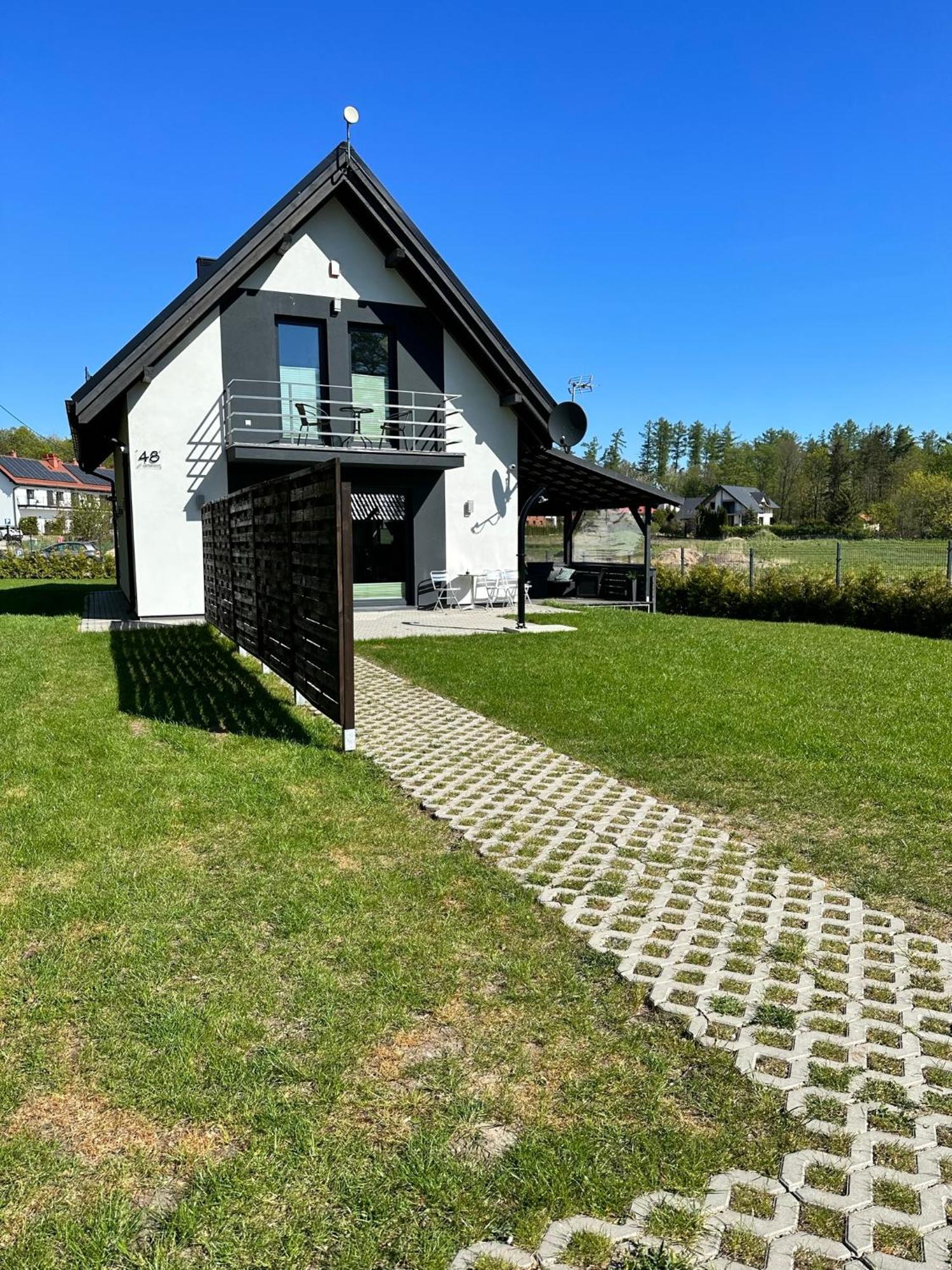 Domowy Zakatek Villa Tuchom Buitenkant foto